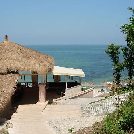 Velika Garden Villas 洛泽内茨